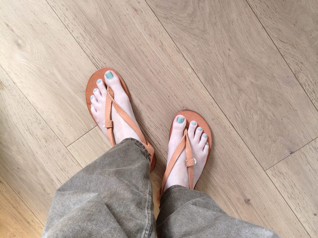 Barefoot shoes about fivetoesfree
